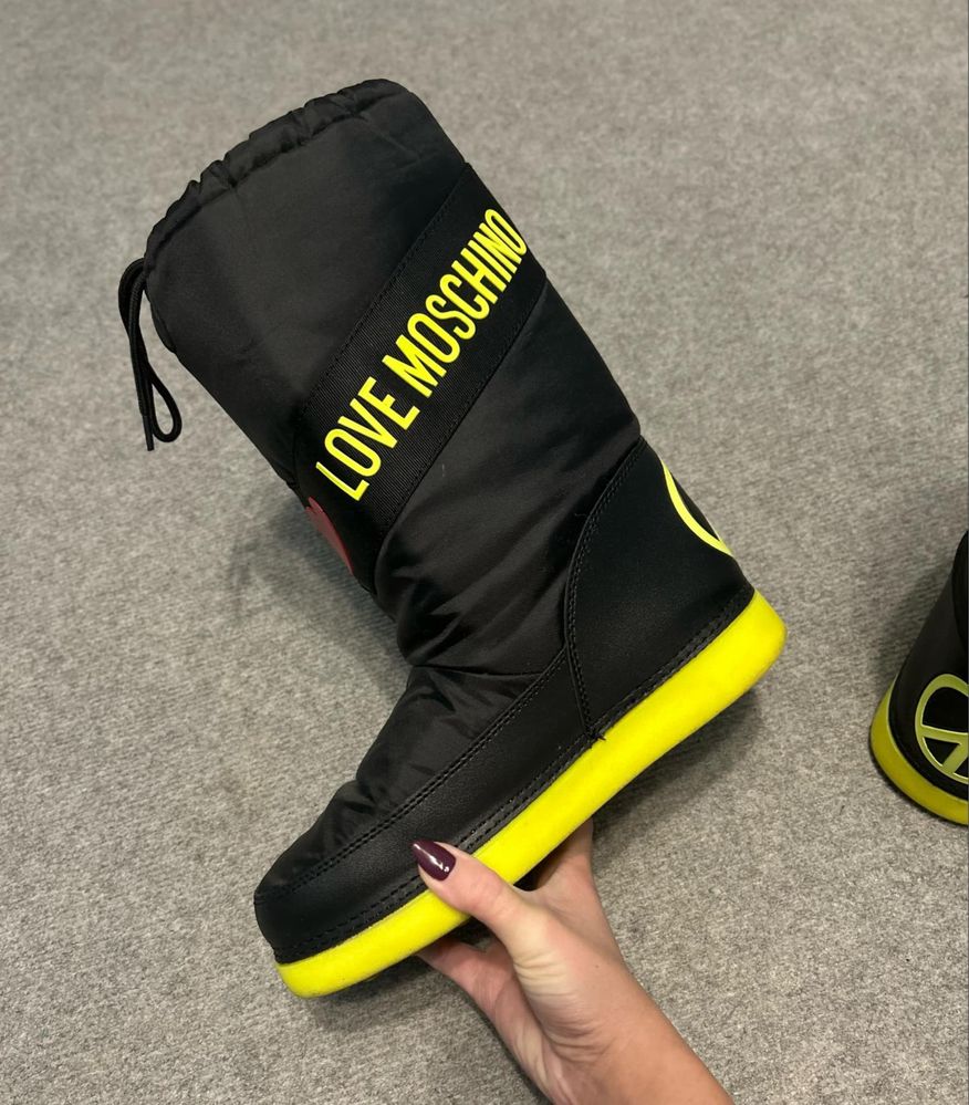 Апрески Love Moschino