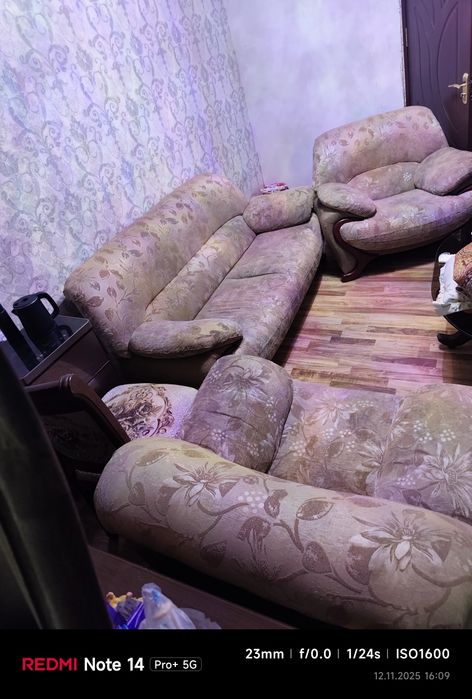 Продается Диван и 2 кресло