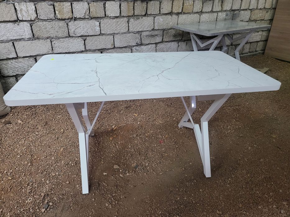 Продам столы 3шт