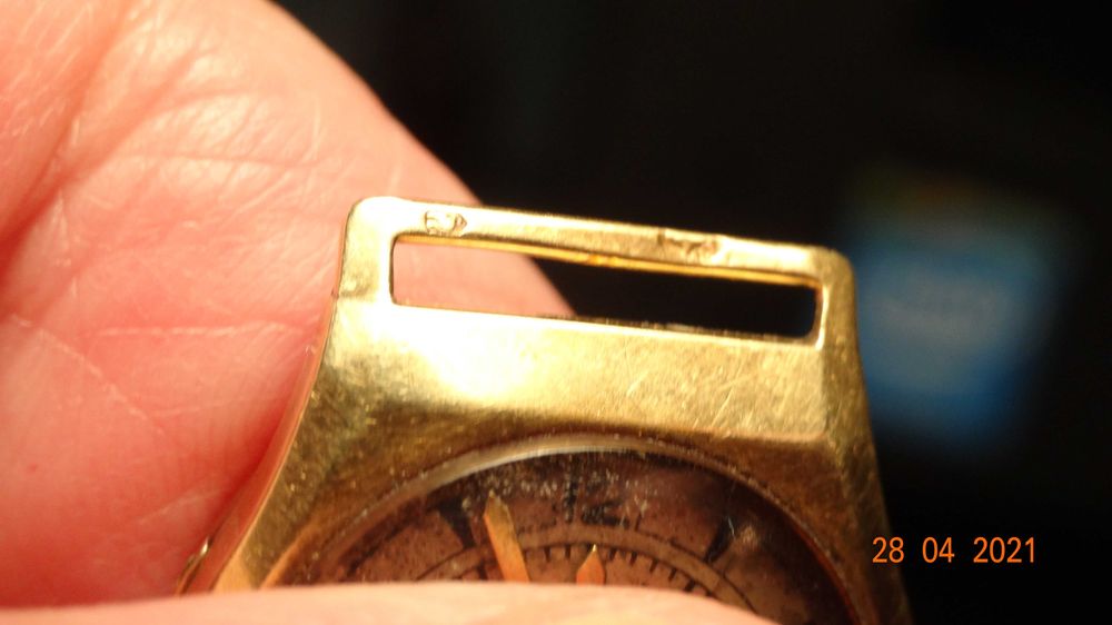 Vand ceas de dama DOXA, aur, foarte vechi, functional