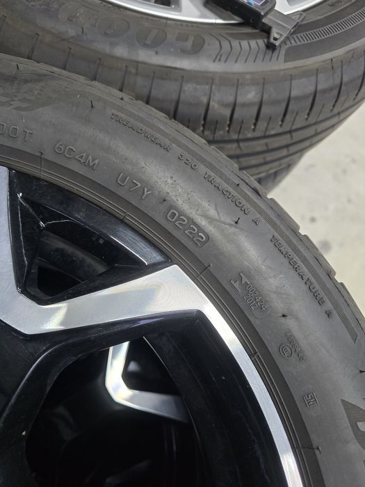 4 Броя 215/50/17 Bridgestone 2x6,6mm 2x5mm 22dot
