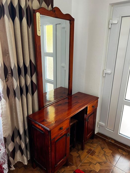 Cuier, pantofar și comodă cu oglindă pentru hol