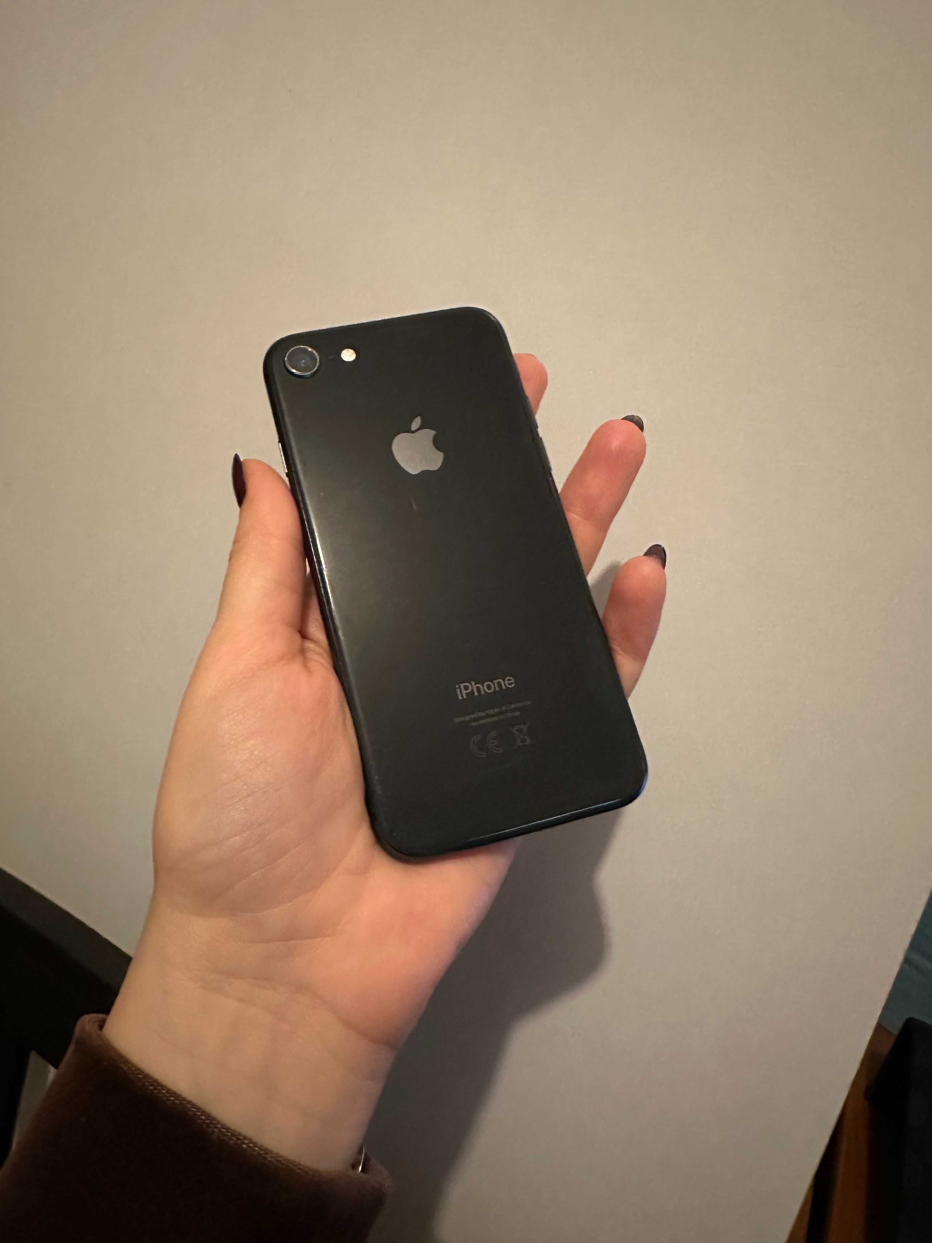 iPhone 8, Space Gray, 64 GB, stare foarte buna