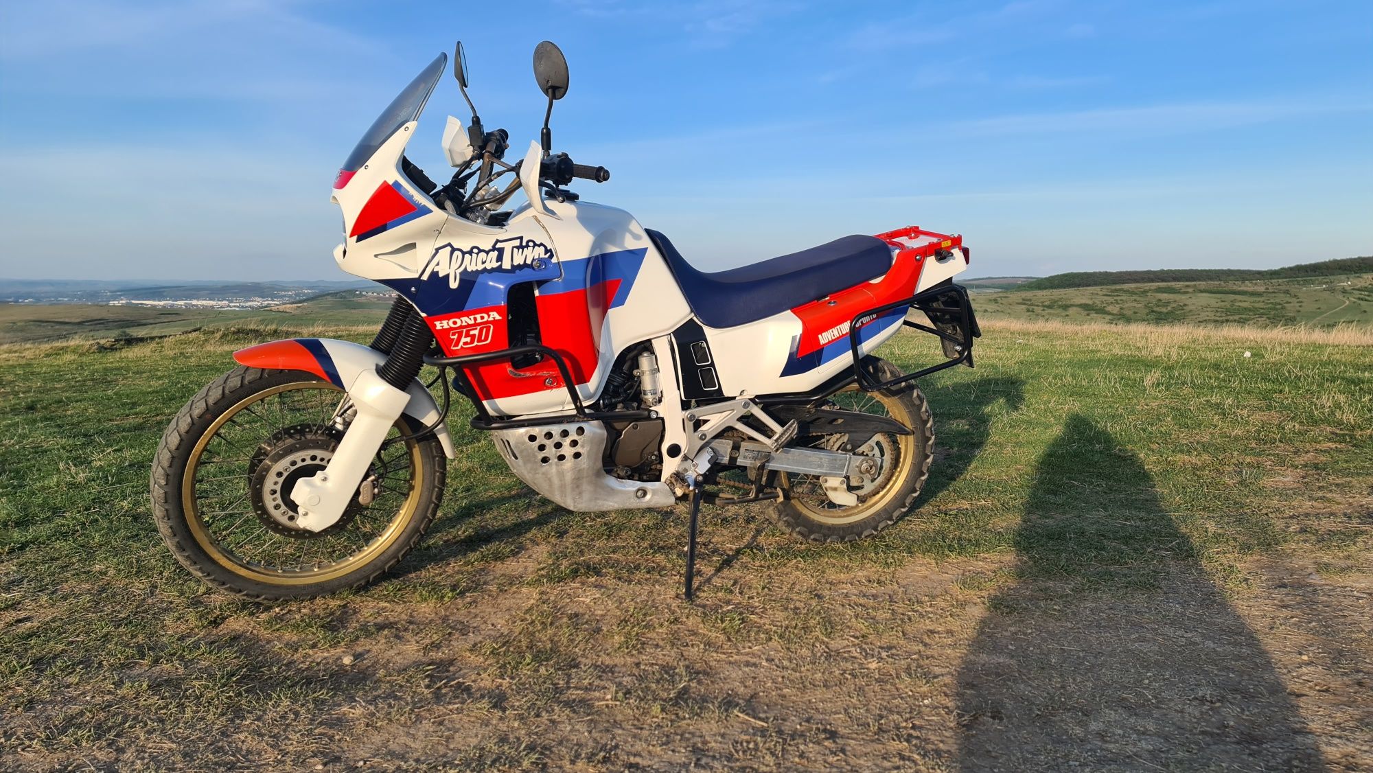 Vând Honda Africa twin