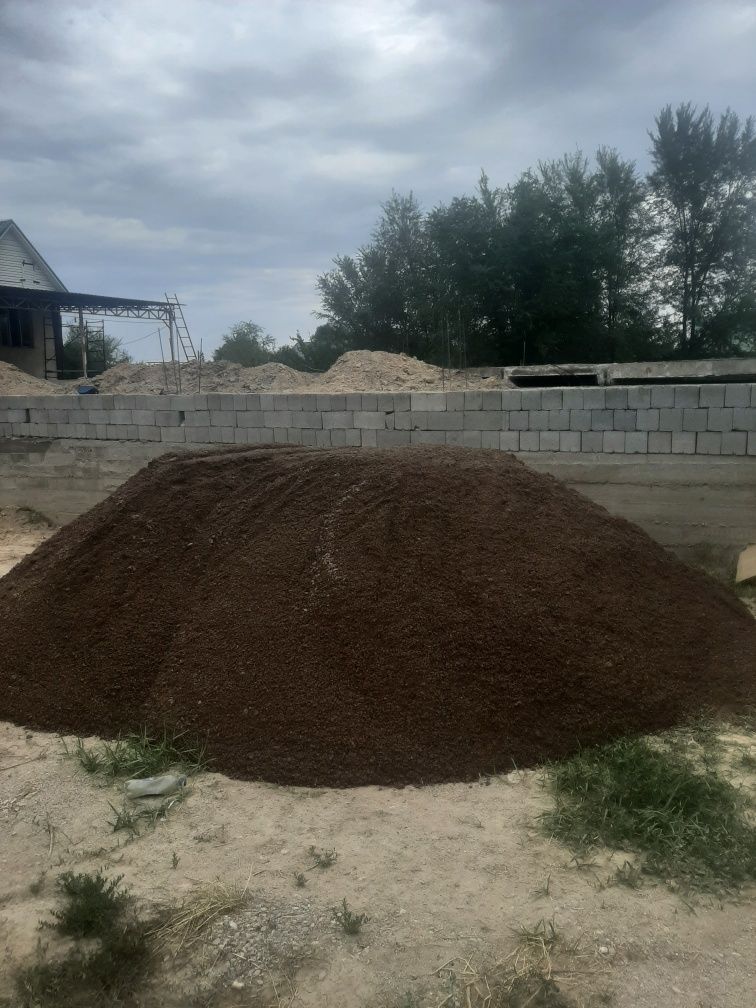 Доставка щебень песок отсев пгс баласт глина камни Сникерс вывоз мусор