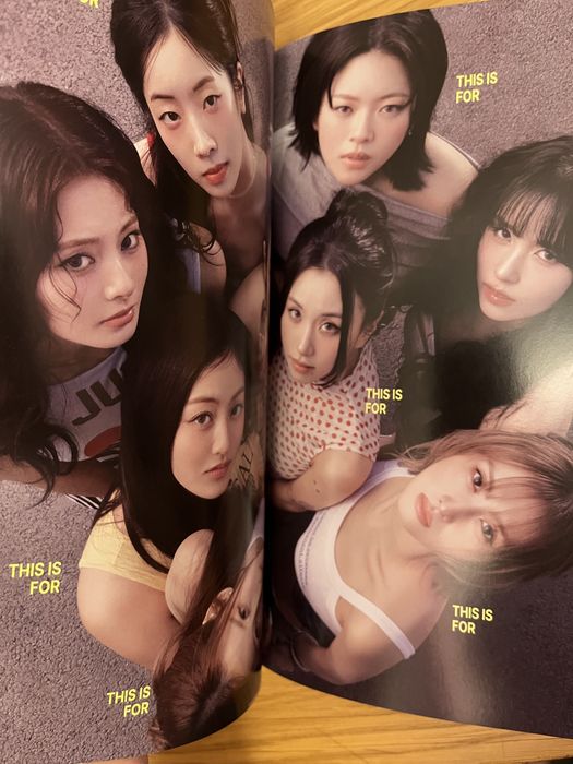 Twice kpop “THIS IS FOR” албум