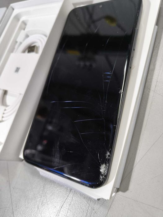 Oppo Reno13 Pro 512Gb - Cu sticla crapata - perfect functional