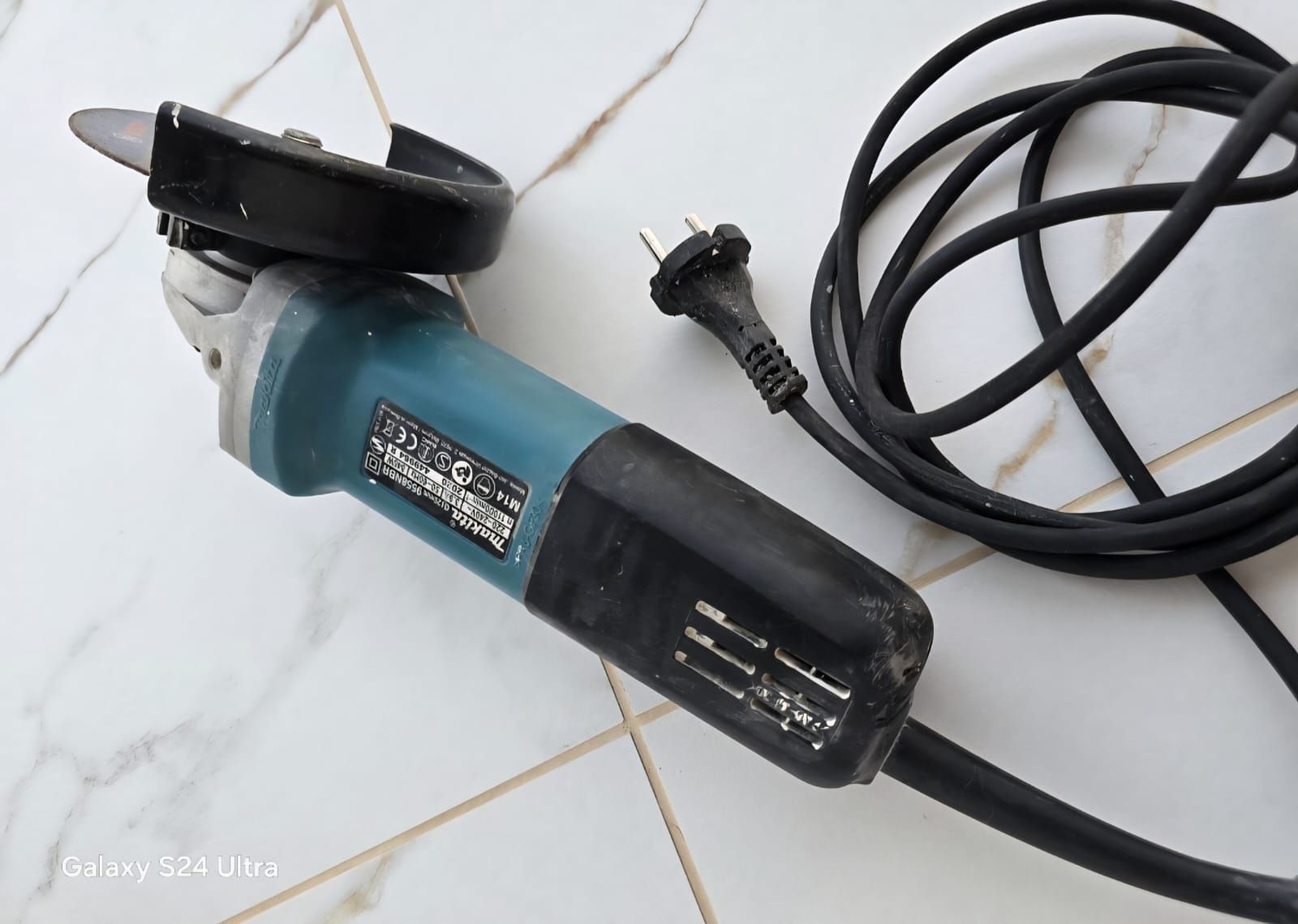 Ъглошлайф Makita 9558NBR