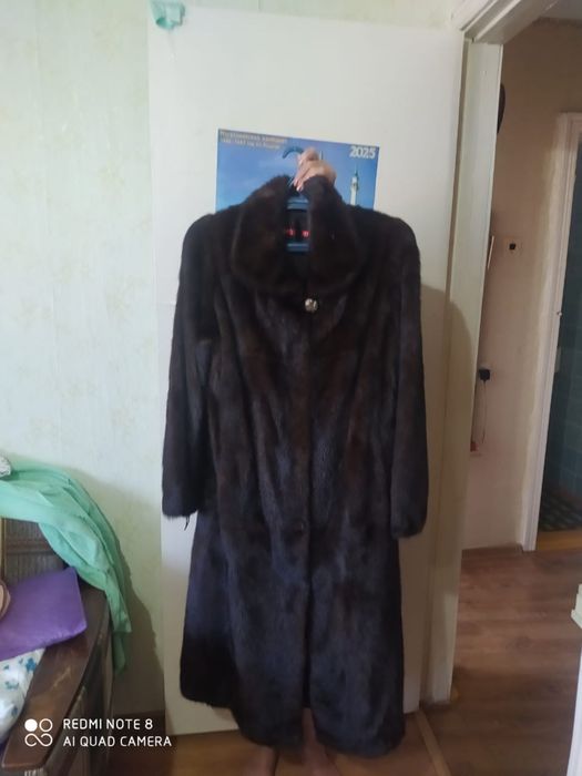 Продам Норковую шубу 250 тыс.