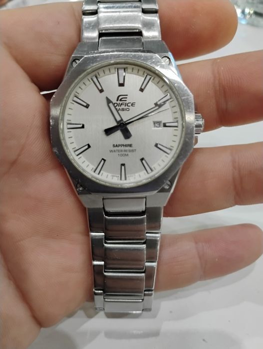 Продавам Casio Edifice