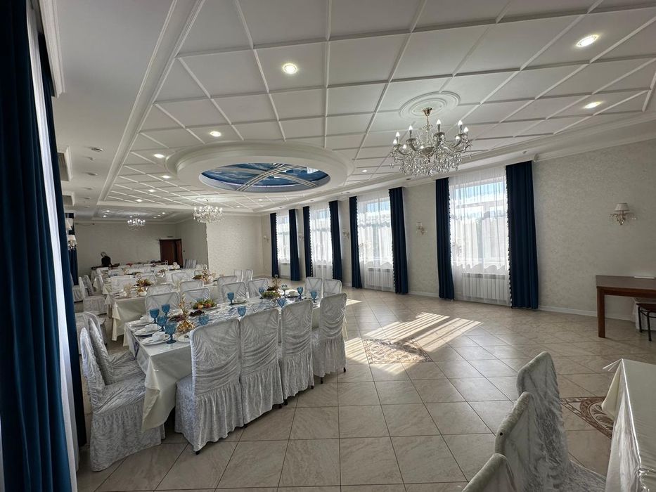 Продам действующее кафе 400 м2 в районе Зачаганска