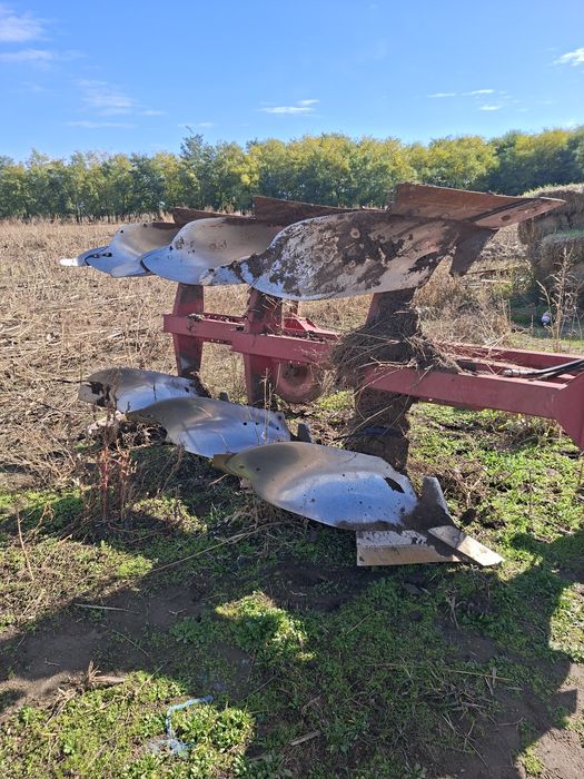 Plug reversibil naud