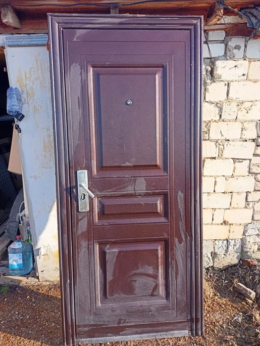Продам дверь металлический