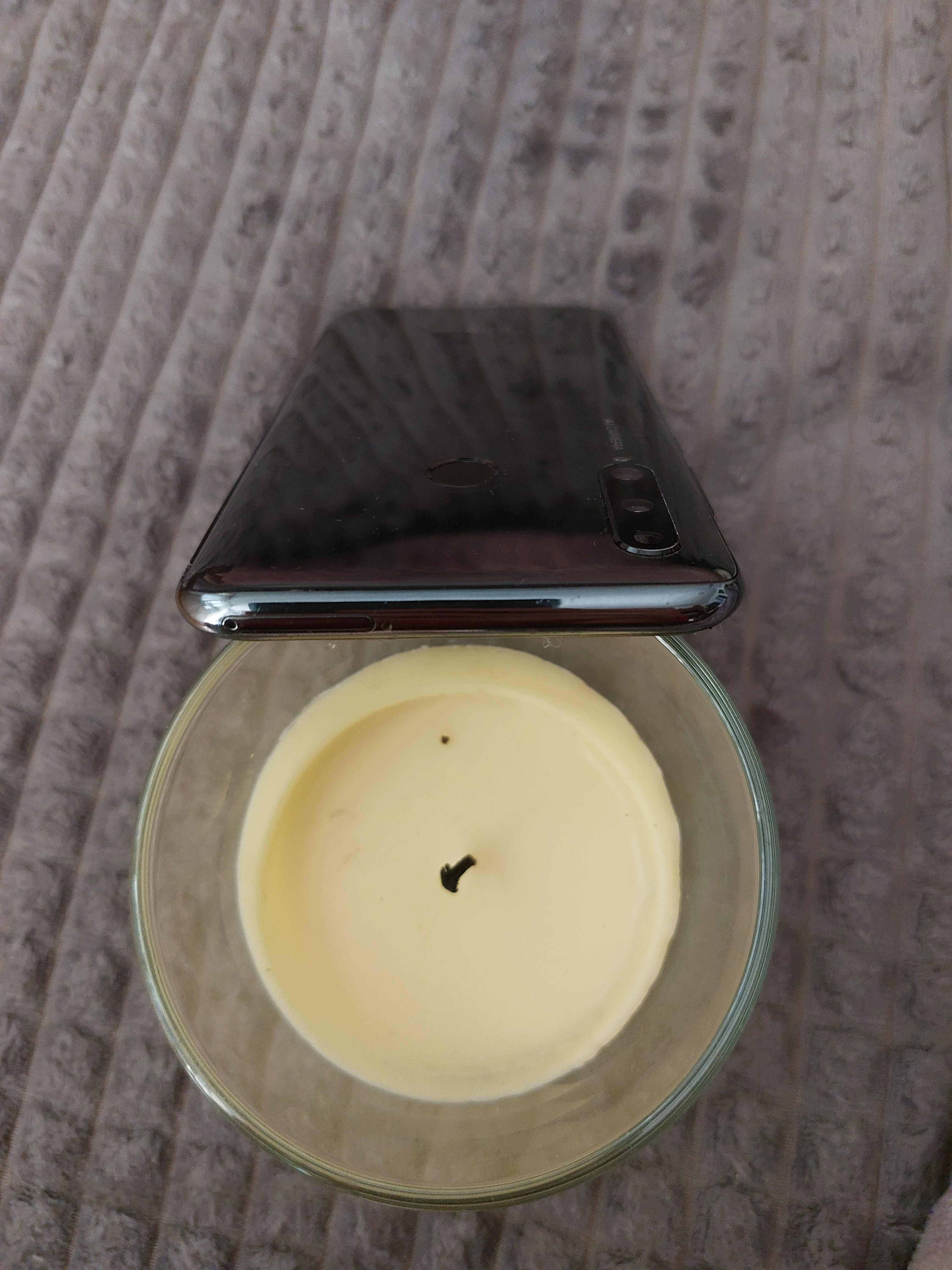 Huawei Honor 20 Lite  (много добро състояние)