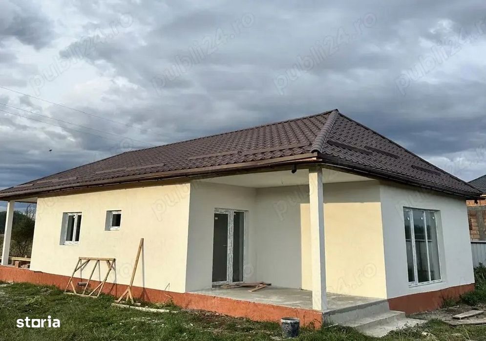 Casă cu 4 camere în Hărman, COD 8235