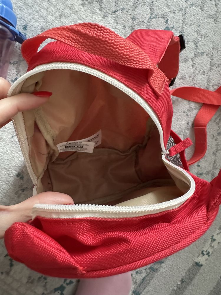 Продам детский рюкзак и бутылочку Carters. Обмена и торга нет