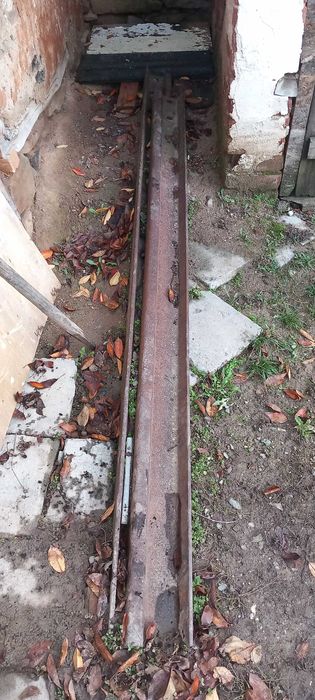 Два броя железопътни линии 250лв