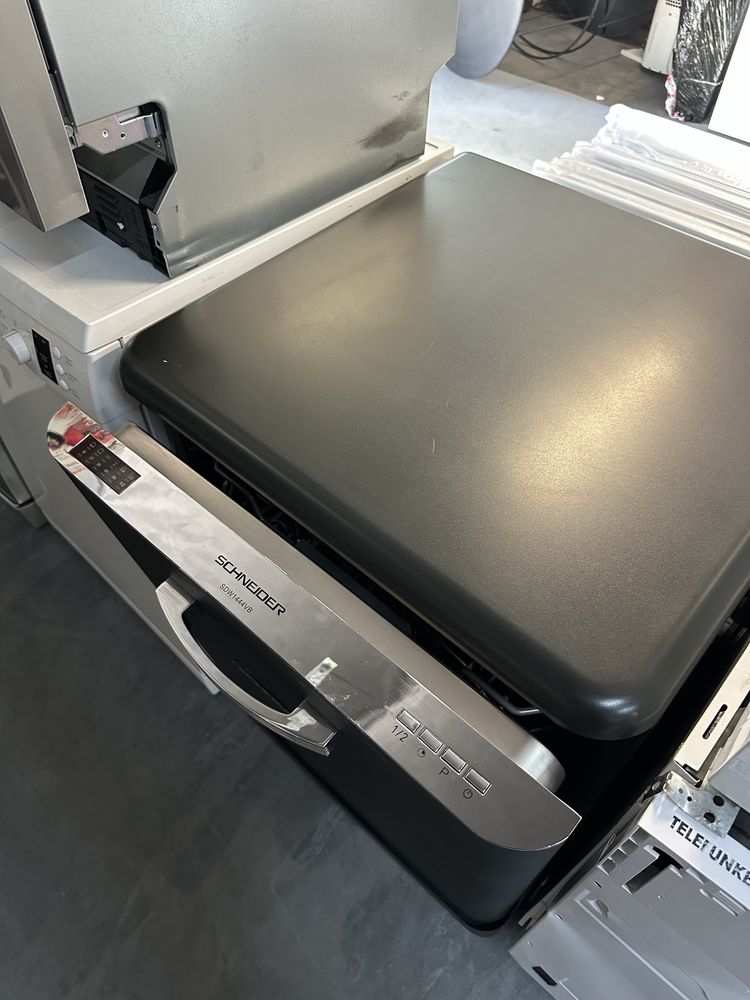 !!Promitie 1200 RON! Masina de spalat vase retro Schneider SDW1444V B