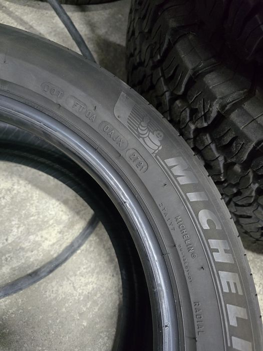 2 Броя 225/50/17 Michelin 5mm 21dot