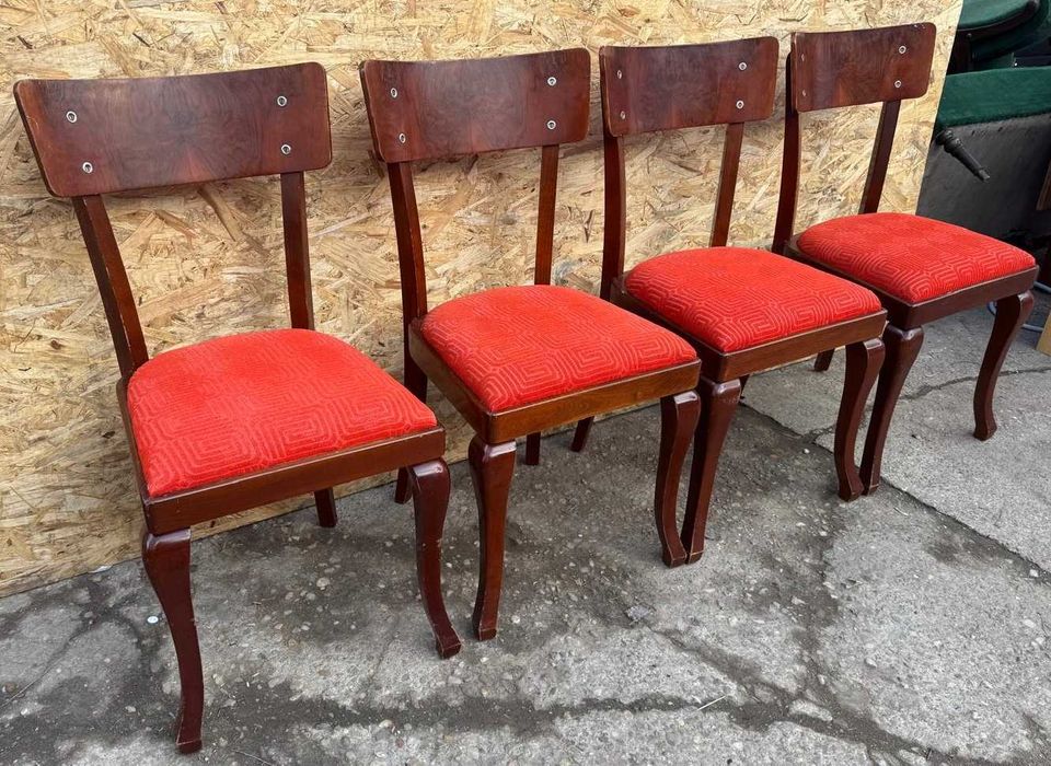 Set 4 Scaune Vintage; Scaun cu cadru din lemn si sezut tapitat