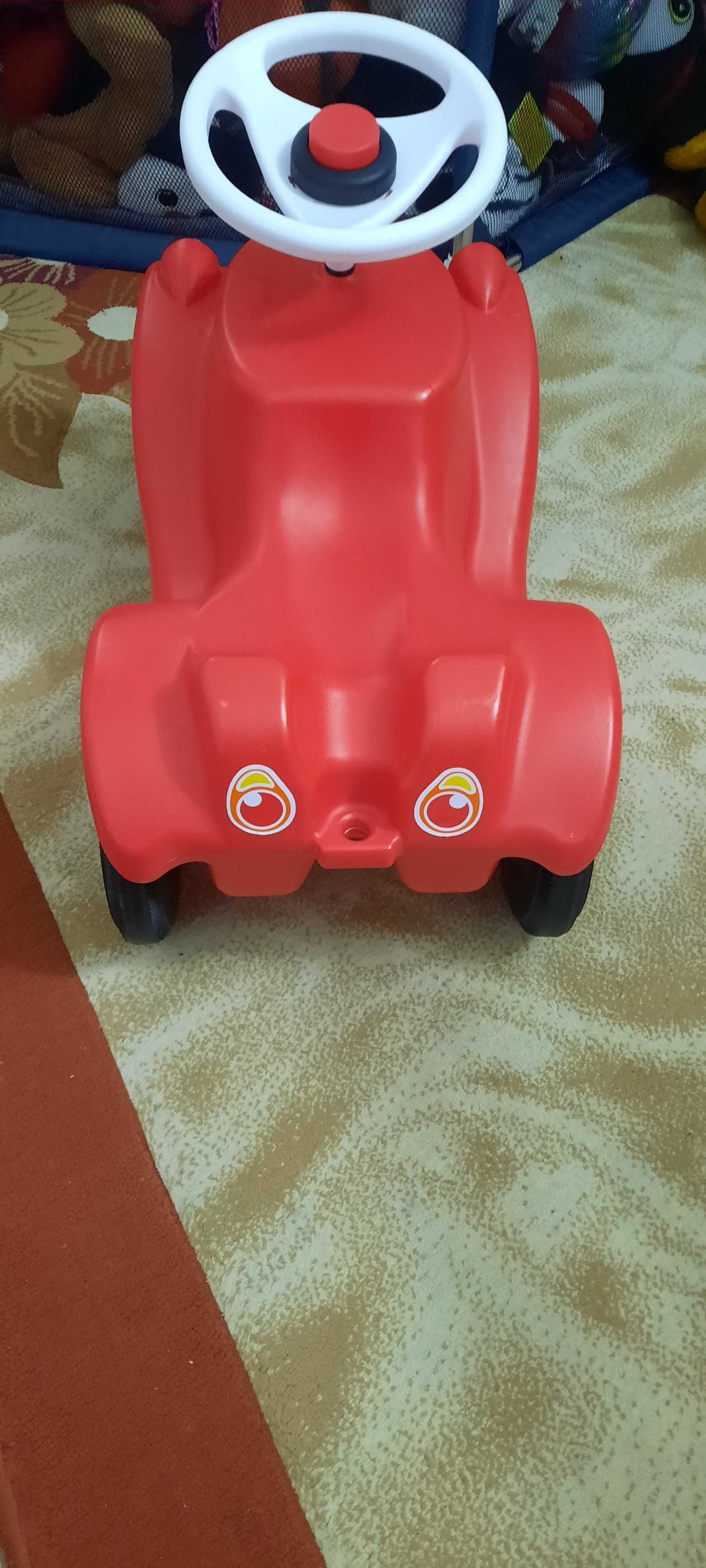 Mașinuța fără pedale