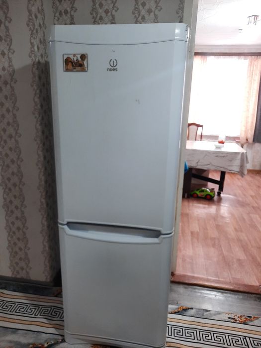 Продам холодильник
