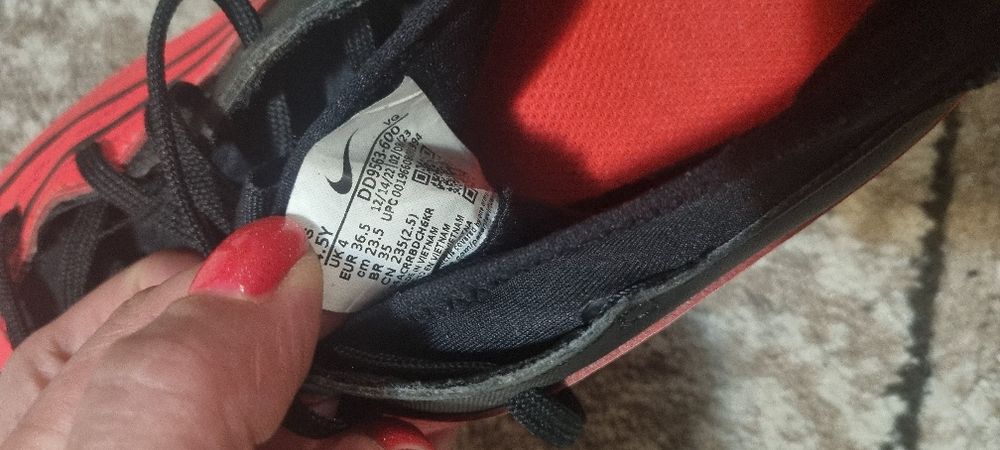 Ghete Nike 36,5 ( 23cm interior )