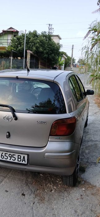 Тойота ярис 1.3,бензин vvti,4 врати