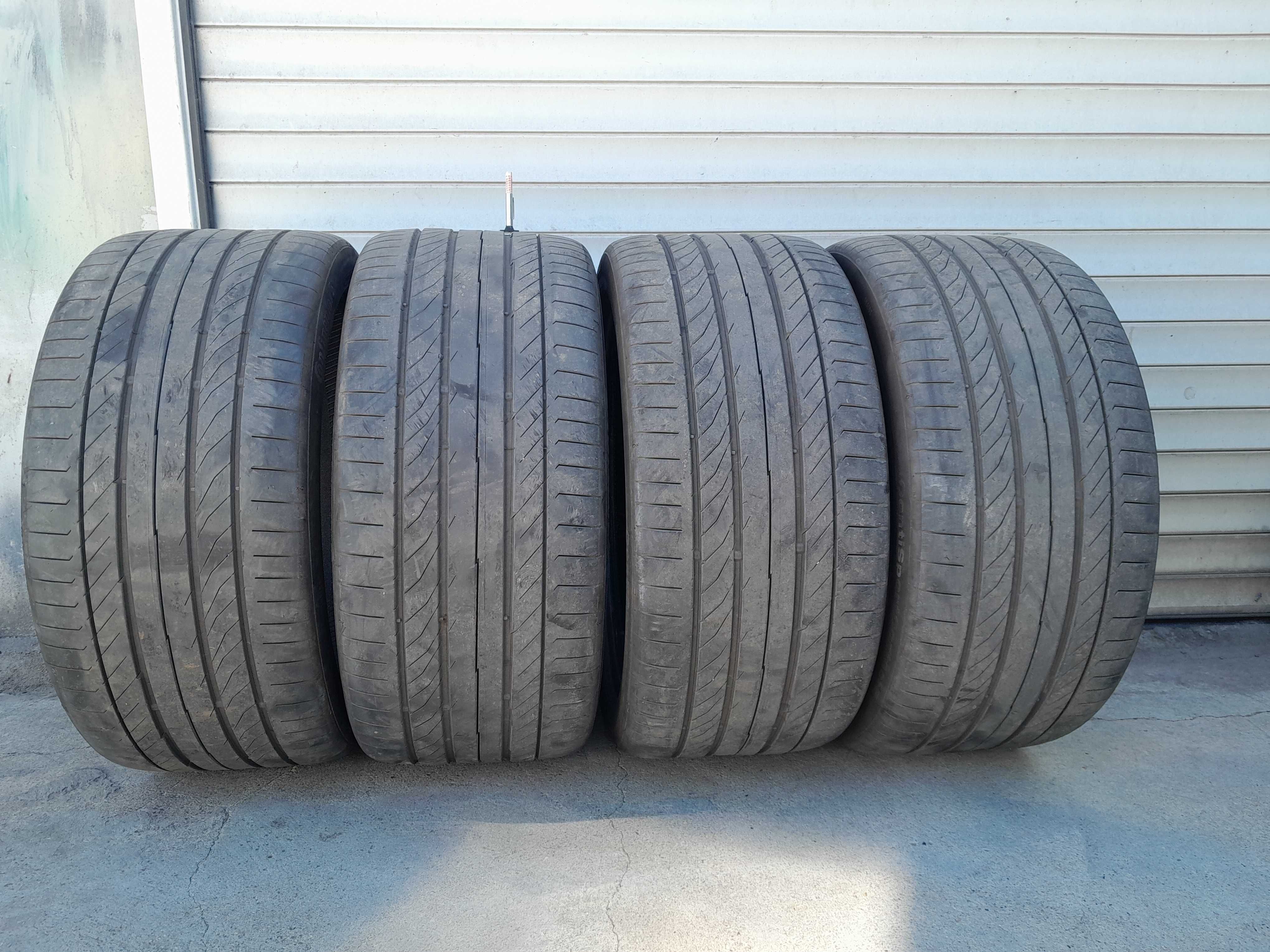 295/35R21 Continental