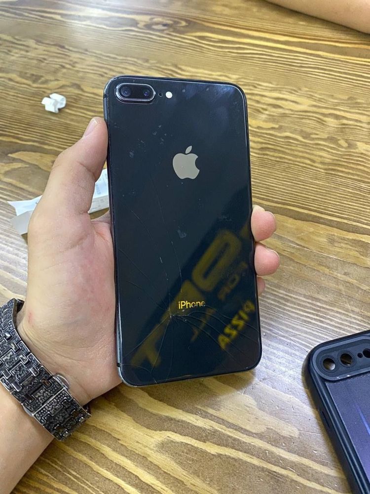 Iphone 8+ 100$.