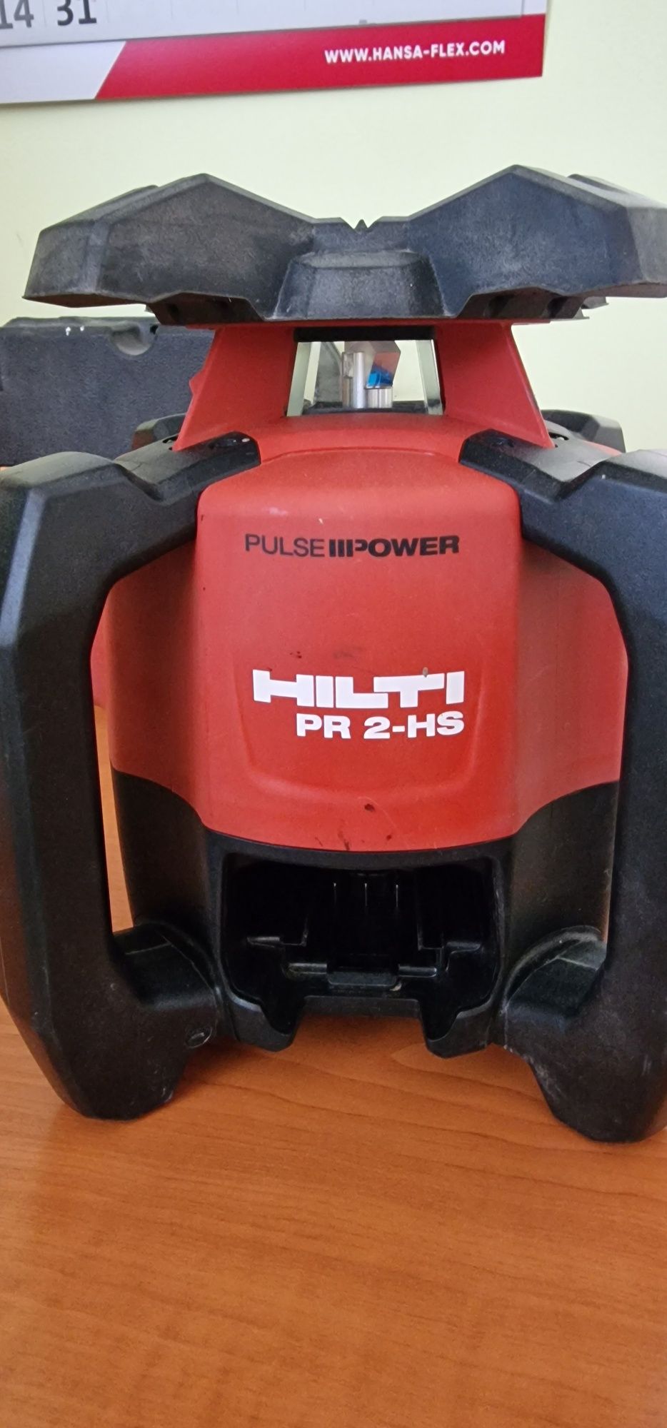 Ротационен лазерен нивелир Hilti PR 2-HS
