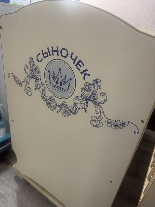 Срочно Продам детские кроватки на маятнике 10 тыс разобранные