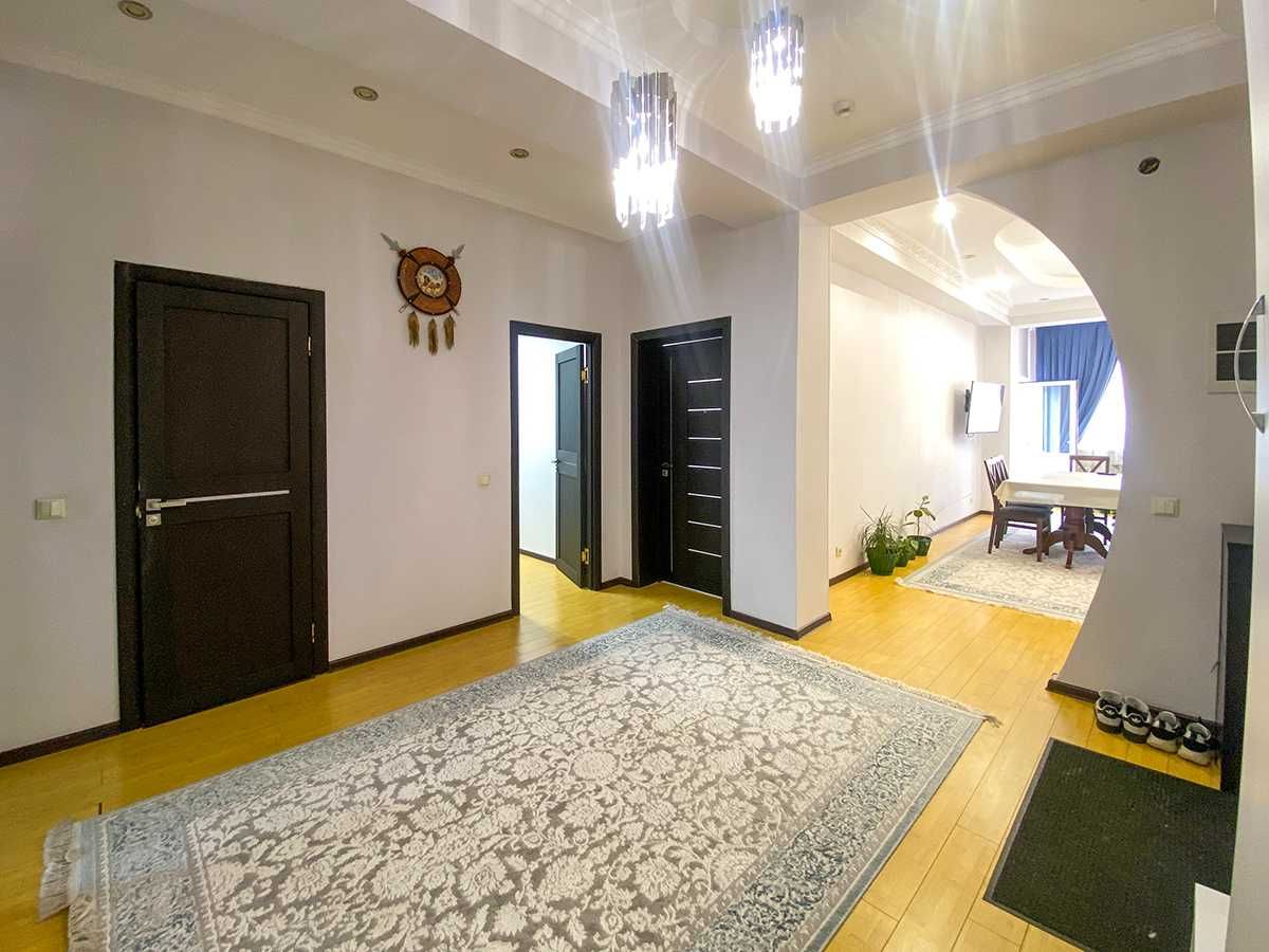 3-комнатная квартира, 110 м², 8/11 этаж, мкр. Жетысу-3