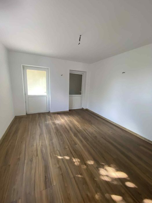 Meseriaș Execut Lucrari Amenajări Interioare Exterioare