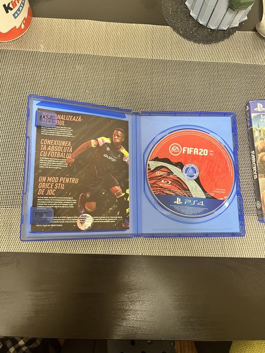 Vand URGENT FIFA 20 si Farcry 5 pentru ps4