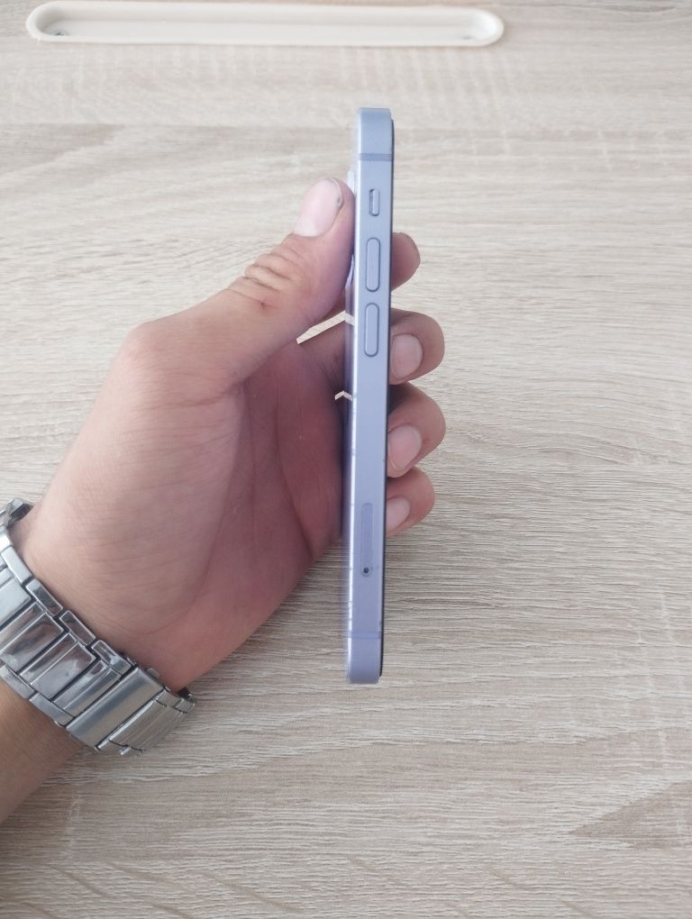 Iphone 12 mini idial
