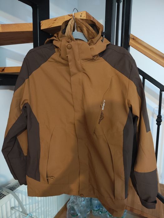 Vând geaca All season cu căptușeală detașabilă