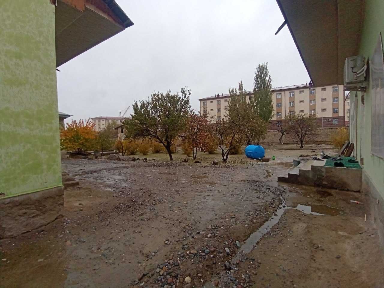 Yangiqo`rg`on tumanida Sutli taomlar tayyorlash binosi sotiladi
