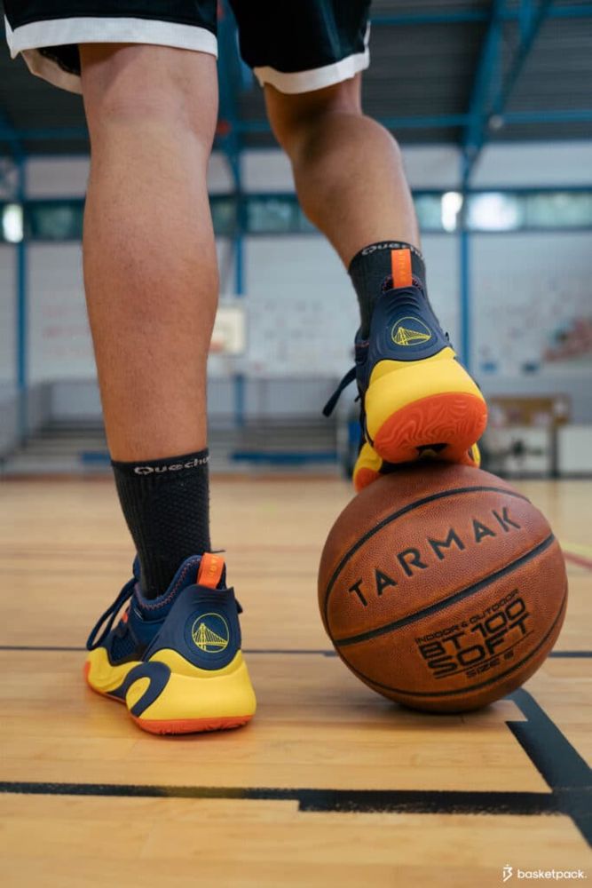 Adidasi Tarmak Golden State Steph Curry 30 mărimea 42