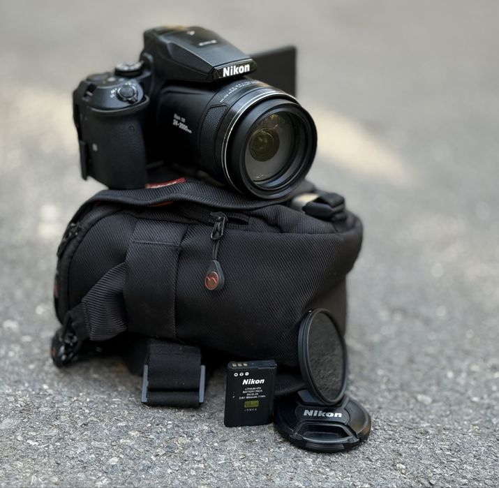 Цифров фотоапарат Nikon Coolpix P900 + Hoya филтър + батерия + чанта