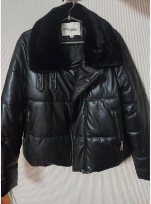 Продам стильную куртку