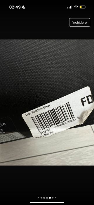 Tenisi Moschino , vine cu cutie