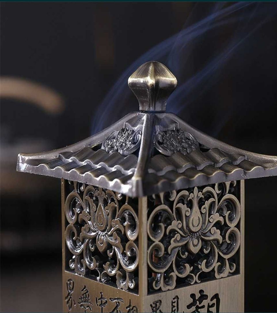 Arzător tămâie din metal – energie pozitivă și decor feng-shui
