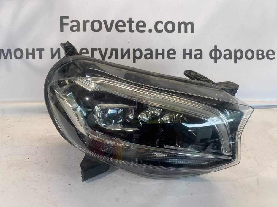 Десен фар Мерцедес Х класа 2018 far farove mercedes X class 2018