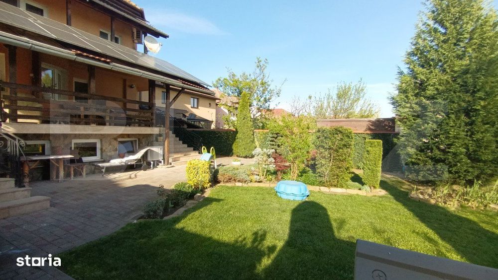 Casa de vanzare, pretabila pentru Pensiune sau regim hotelier