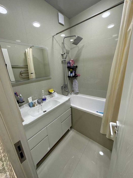 Юнусабад.2комнатная квартира продаётся!