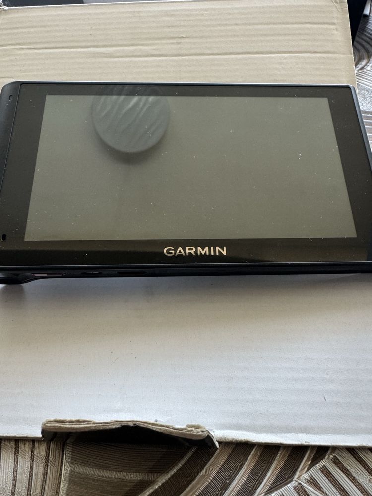 GARMIN dezlcam 6инча  за комиьон
