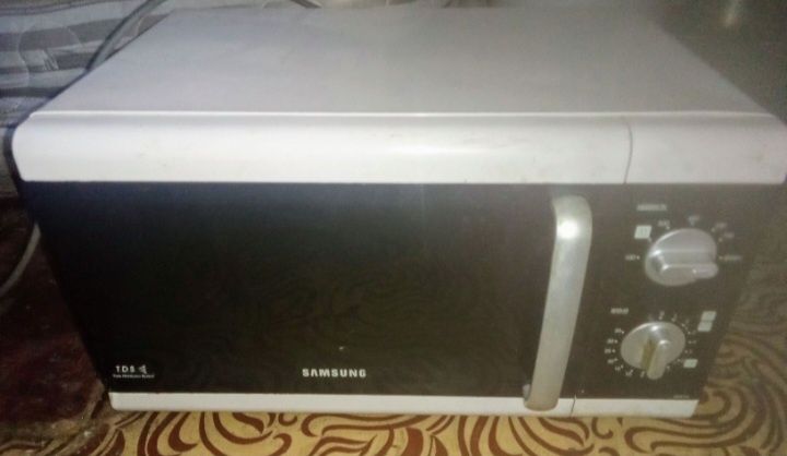 Микроволновка Samsung