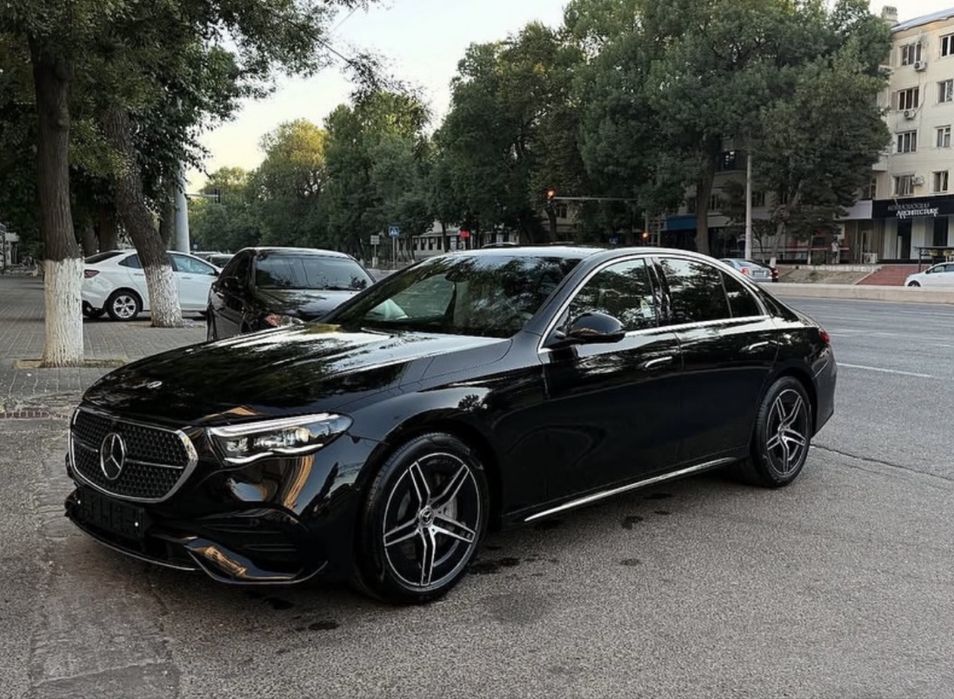 Мерседес Бенс Mercedes-Benz E-Класс 300 свой