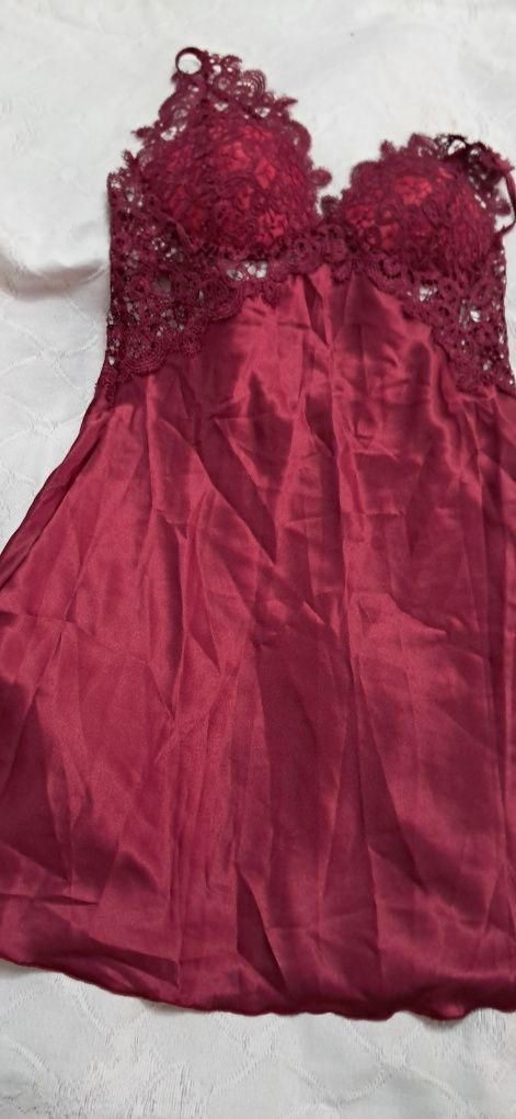 Pijamale satin Dantelă